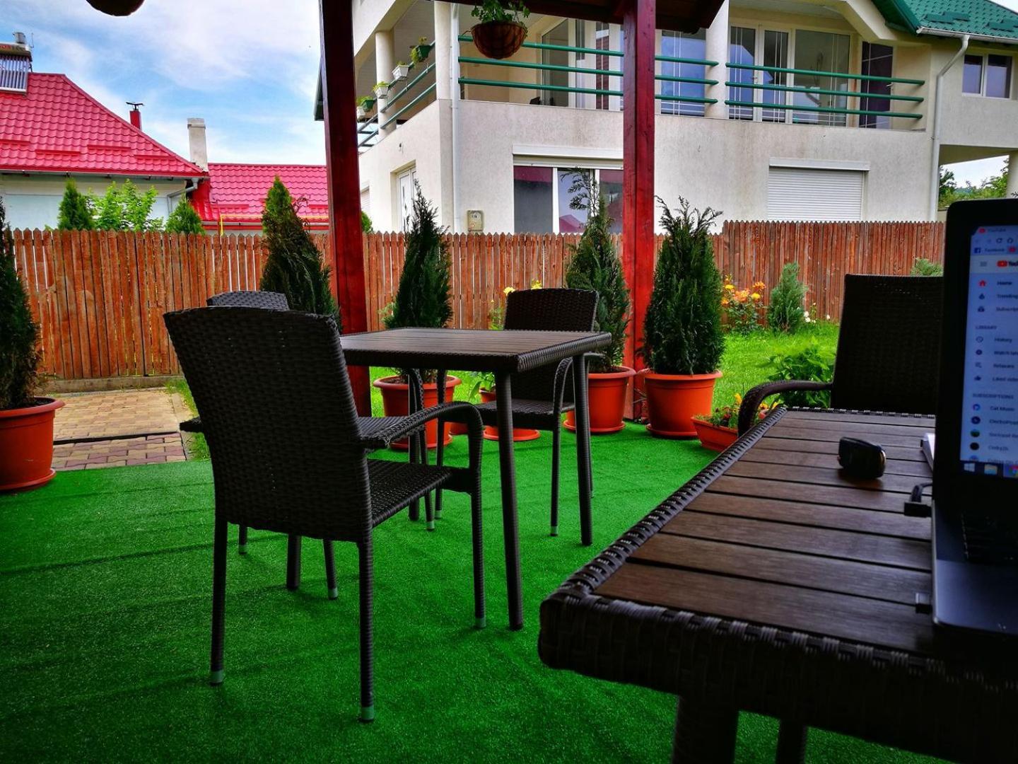 Hotel Casa Leu Curtea de Argeş Zewnętrze zdjęcie