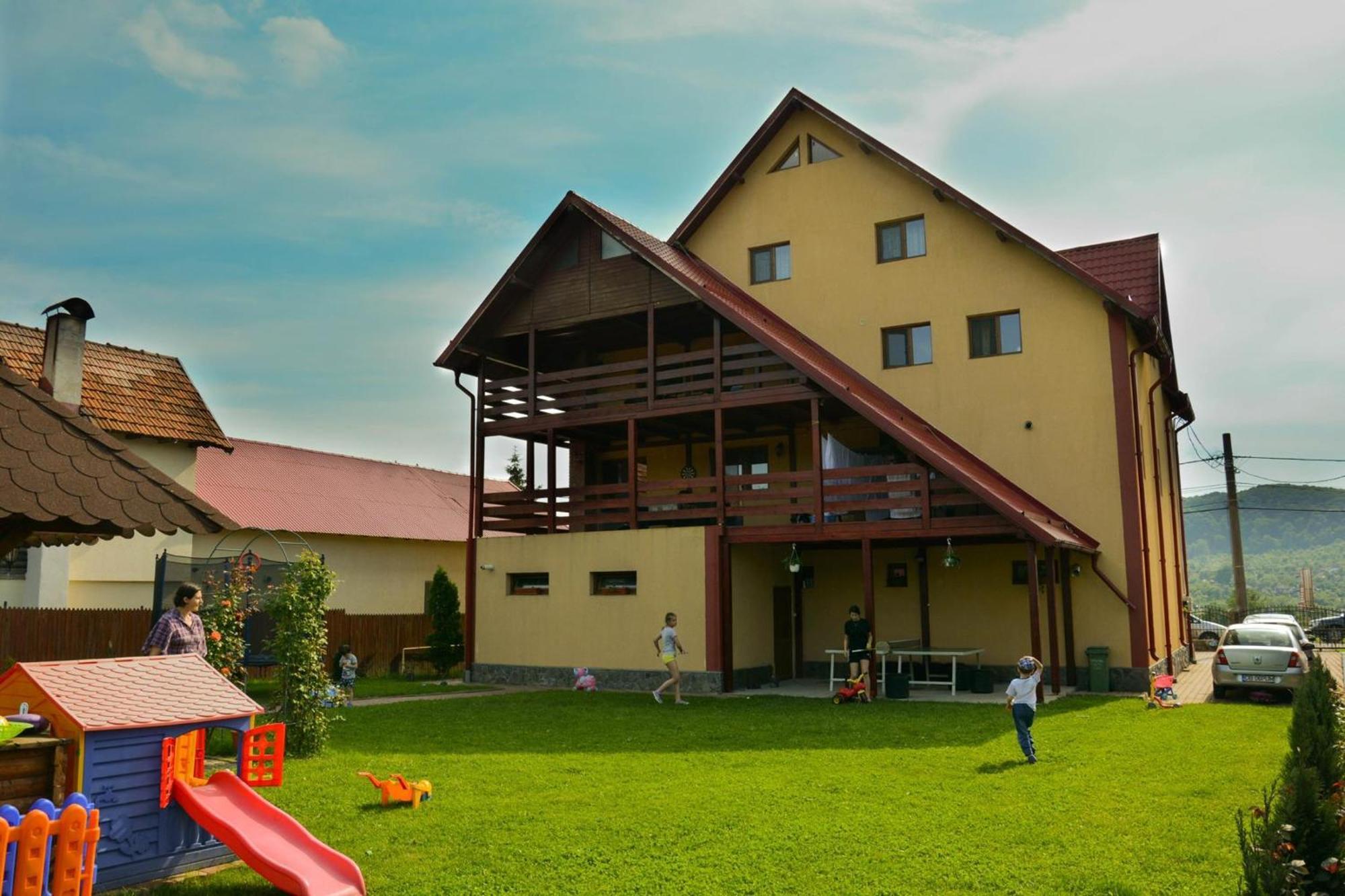 Hotel Casa Leu Curtea de Argeş Zewnętrze zdjęcie