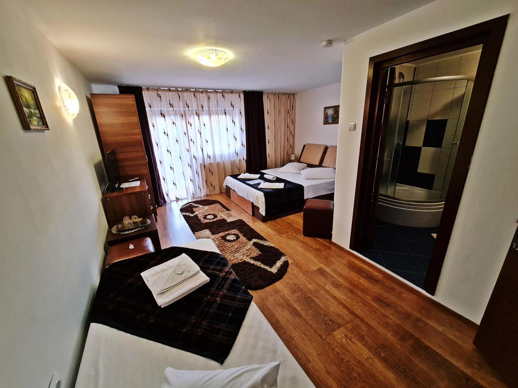 Hotel Casa Leu Curtea de Argeş Zewnętrze zdjęcie