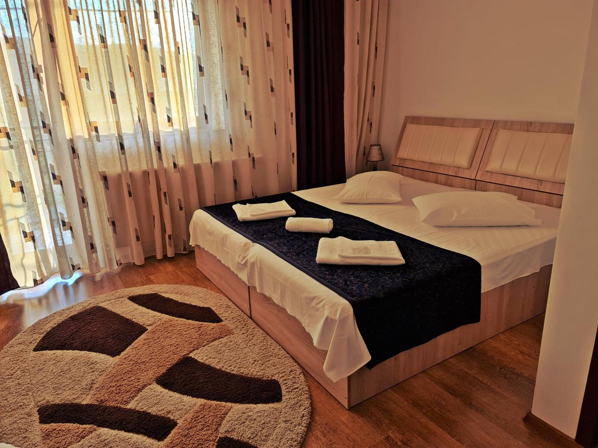 Hotel Casa Leu Curtea de Argeş Zewnętrze zdjęcie